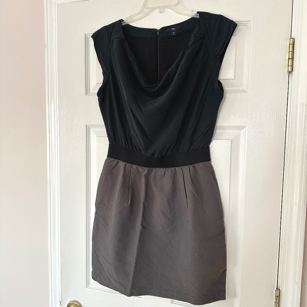 Gap Cap Sleeved Cowl Neck Dress